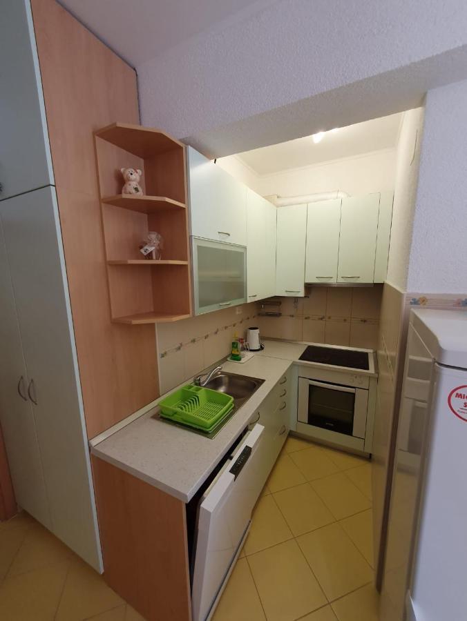 Bugenvilija Duće Buitenkant foto