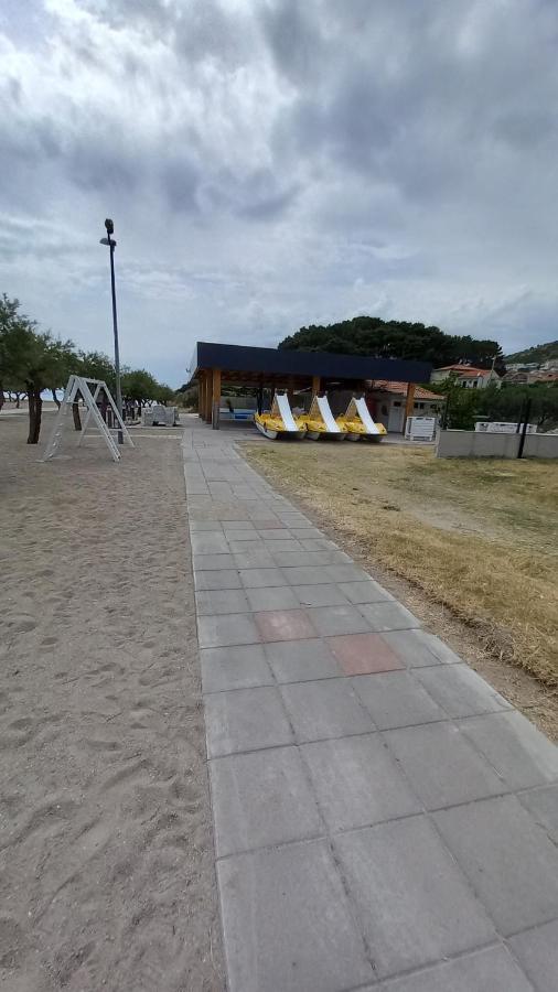 Bugenvilija Duće Buitenkant foto