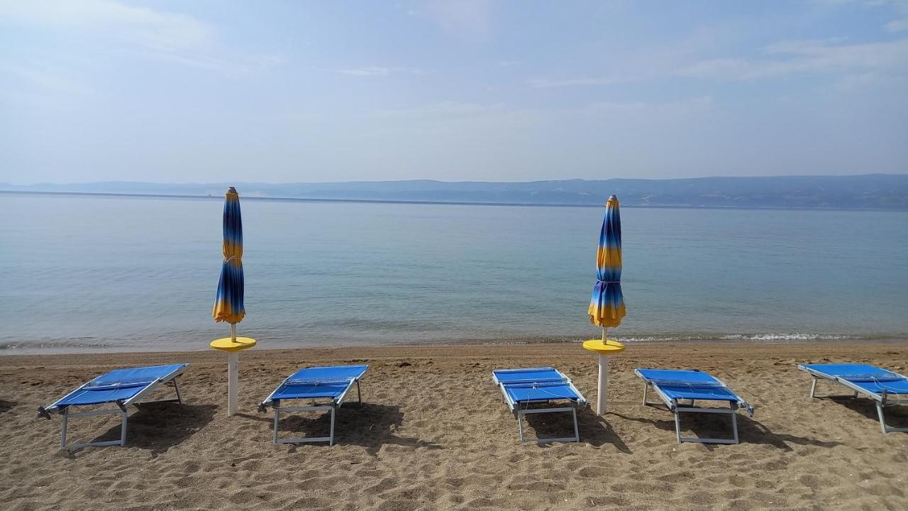 Bugenvilija Duće Buitenkant foto